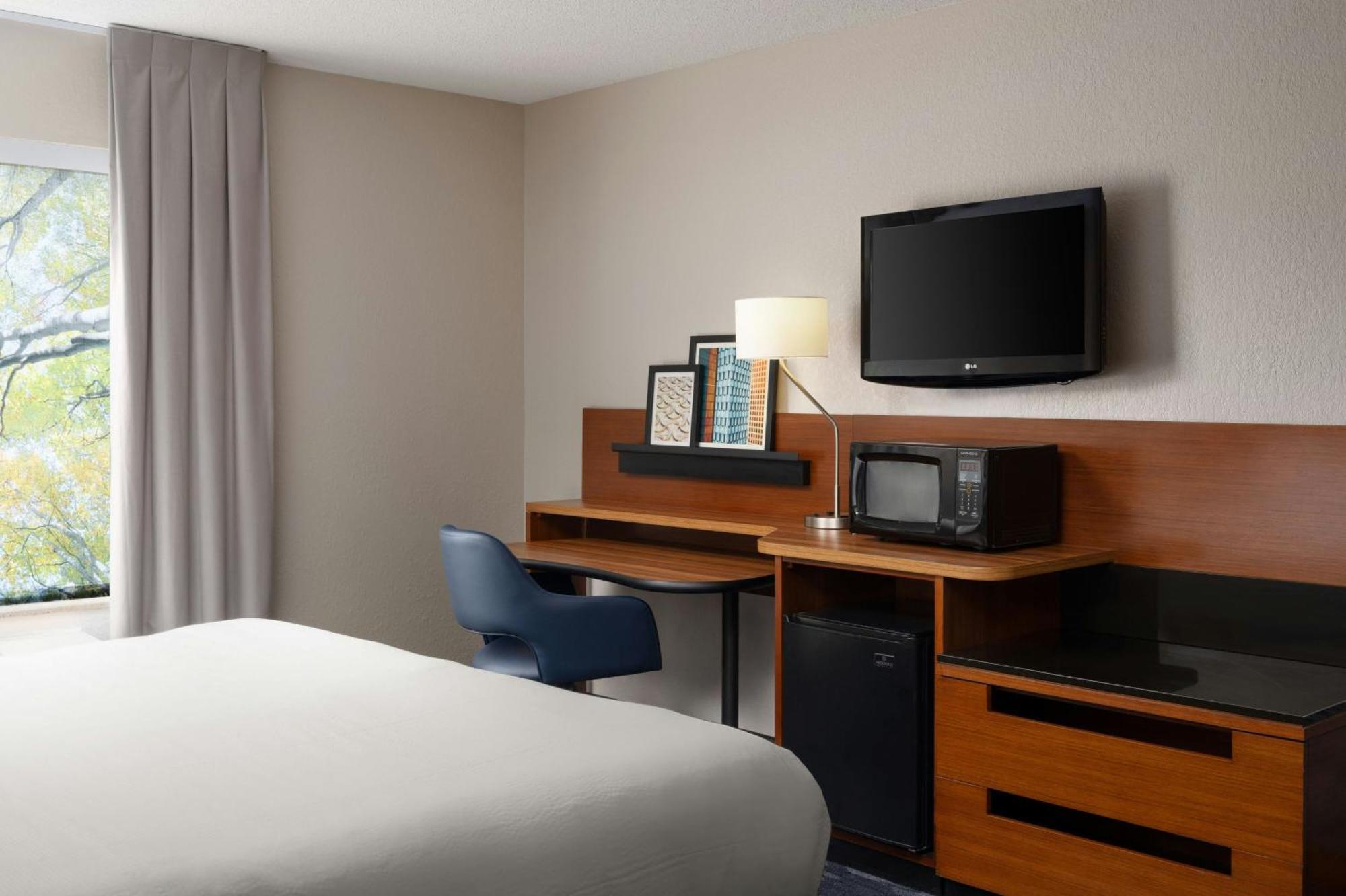 Fairfield Inn And Suites By Marriott Tifton Exterior photo